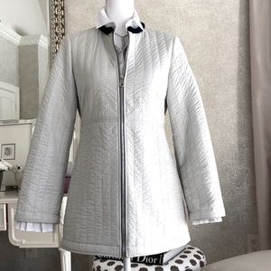Trademark gray navy quilted zip up jacket M